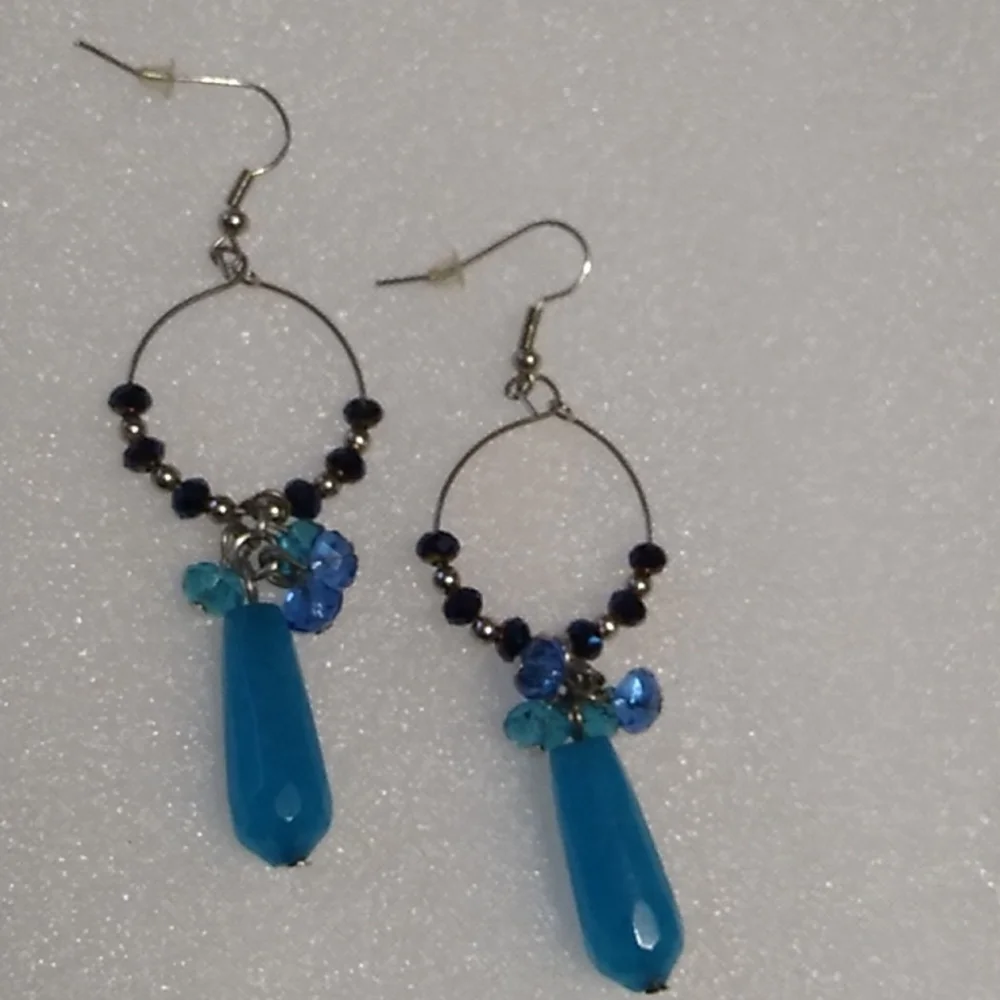 Nwt Blue Crystal Earrings - Picture 2 of 5